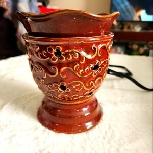 Scentsy Warmer terra cotta, floral design
